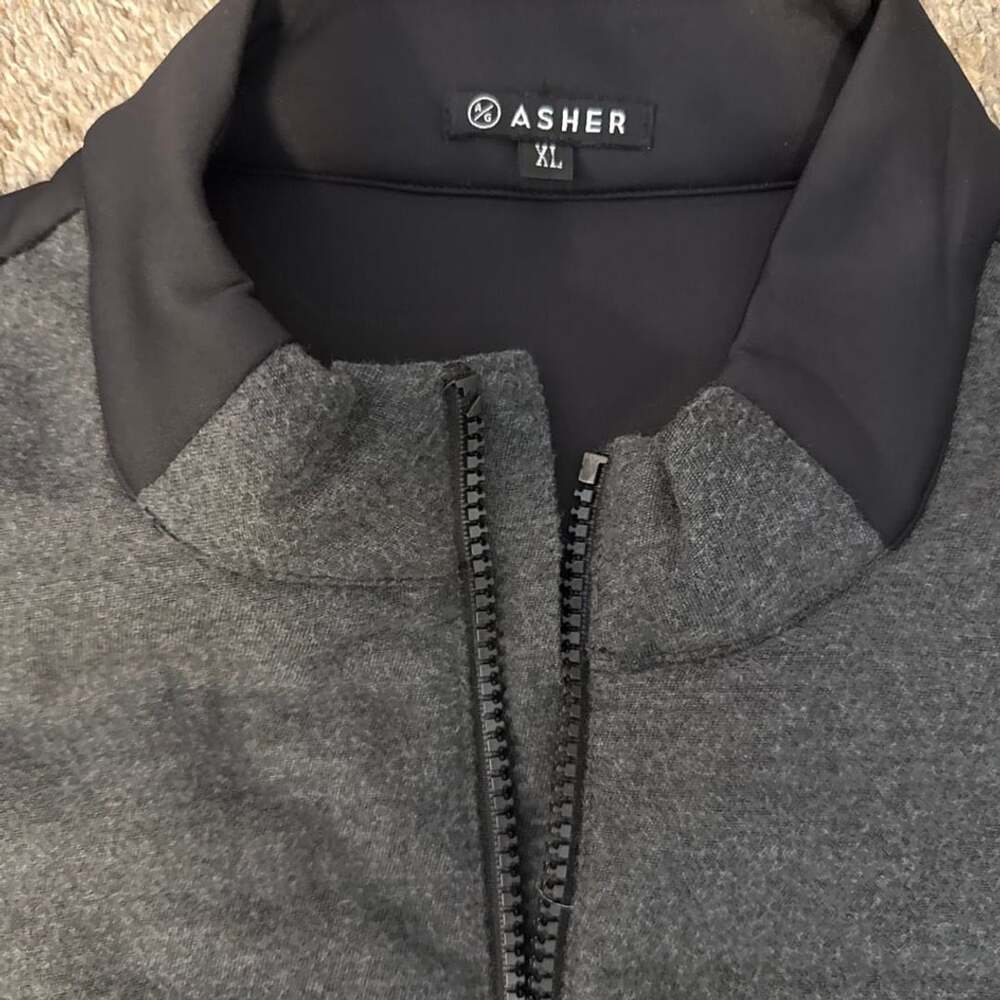ASHER Men's Gray and Black Full Zip Hybrid Vest Size XL Moreton & Company Logo